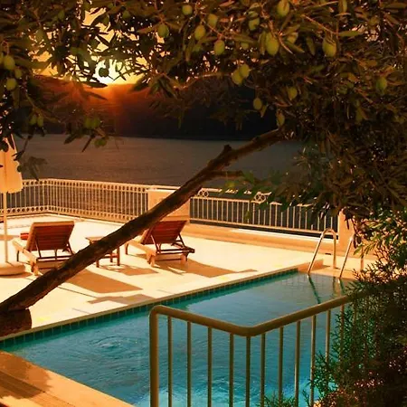 Sleeps 4 Pool Air Con Wifi * Kalkan
