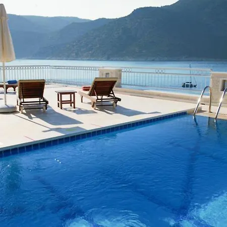 Sleeps 4 Pool Air Con Wifi