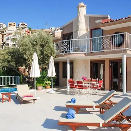 Sleeps 4 Pool Air Con Wifi Villa
